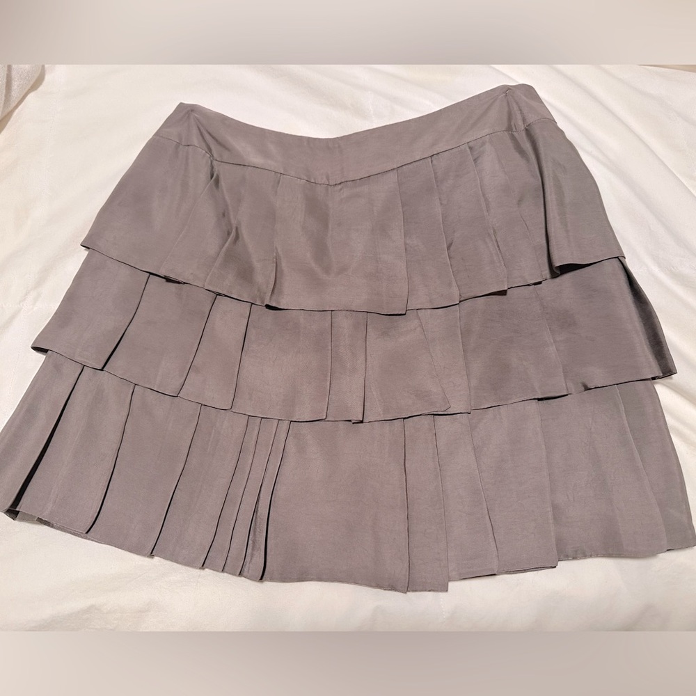 Banana Republic Pleated Tier mini skirt (size 4)